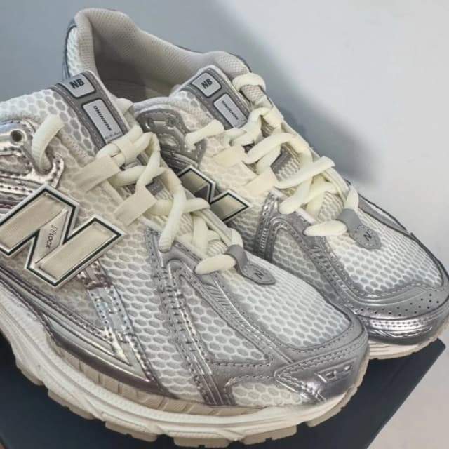 New Balance 1906 10