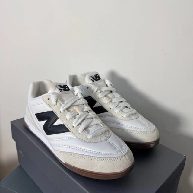 Жіночі кросівки New Balance RC42 13