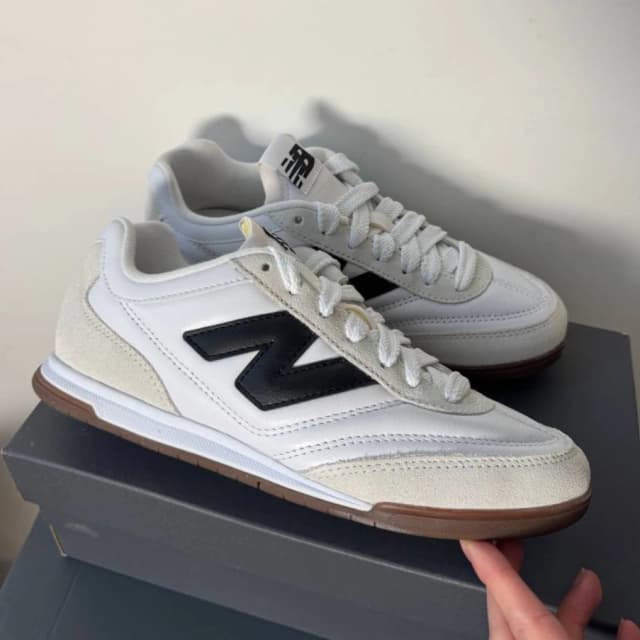 Жіночі кросівки New Balance RC42 13