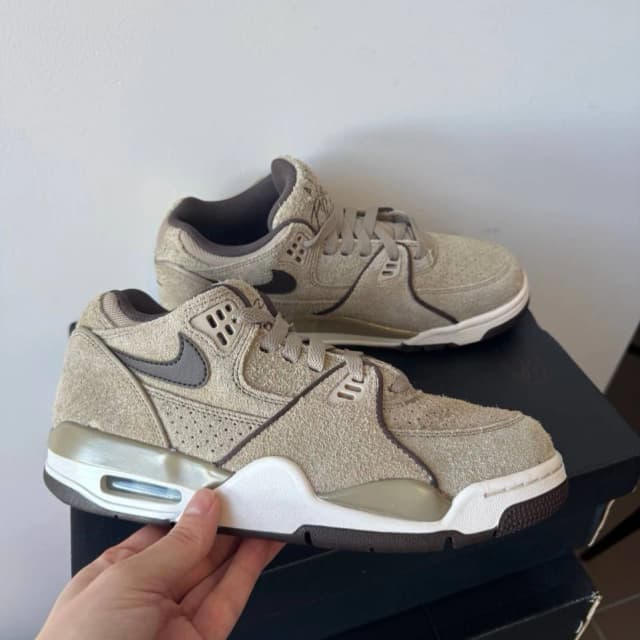 NIKE Air Flight 89 Low Khaki Suede 31